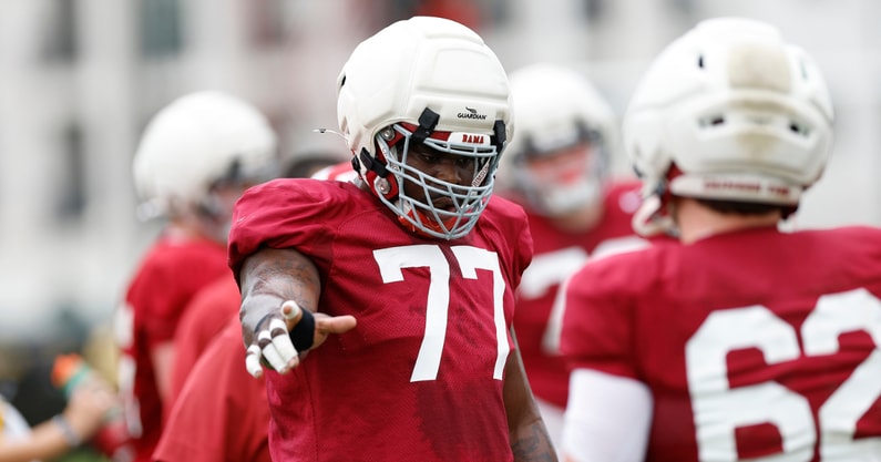 Alabama OL Jaeden Roberts
