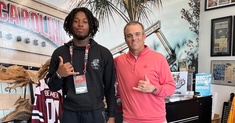 2027 EDGE Rashad Streets on campus at South Carolina (Photo: Rashad Streets | X)