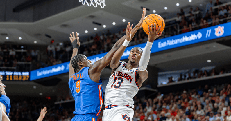 Miles Kelly (Photo by Matt Rudolph/Auburn Live)