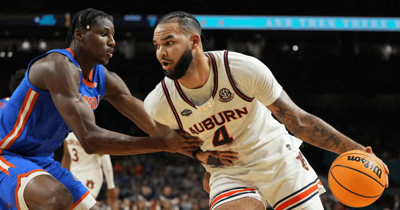 Johni Broome (Photo by USA Today)