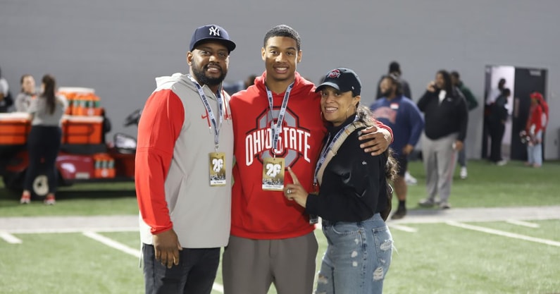 Jordan Thomas by Mick Walker -- Lettermen Row --