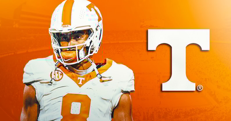 Tennessee Volunteers-Nico Iamaleava-NIL-quarterback