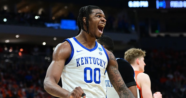 Otega Oweh announces return to Kentucky