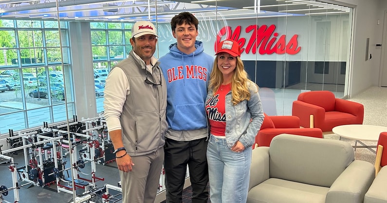 ole-miss-continues-to-impress-lone-star-state-qb-rees-wise