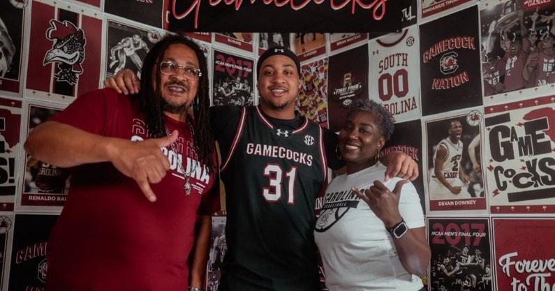 south carolina gamecocks mens basketball elijah strong