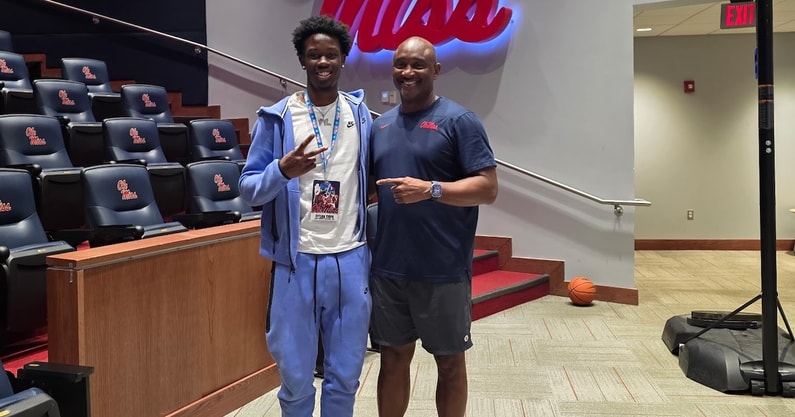 ole-miss-battling-fellow-sec-foe-for-top-spot-with-2026-wr-dylan-cope