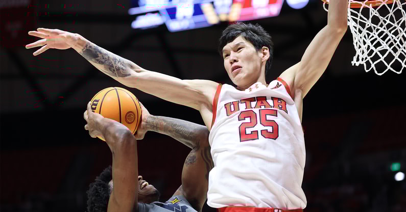 Utah transfer Mike Sharavjamts commits to South Carolina