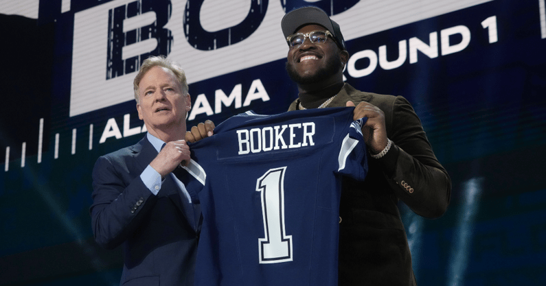 Alabama OL Tyler Booker