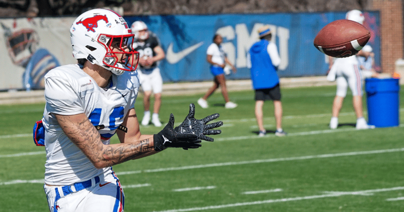 SMU receiver Ashton Cozart (16) looks in a pass during Saturday's spring practice at the Pettus Practice Fields on March 2, 2024. (Jordan Hofeditz/On3)