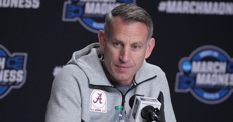 Alabama coach Nate Oats