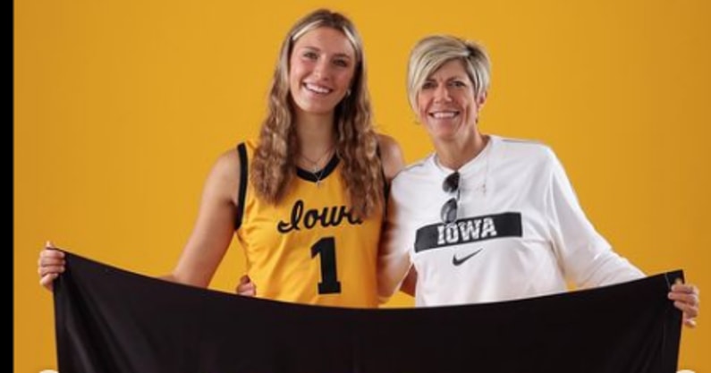 HawkeyeReport caught up with 2026 recruit McKenna Woliczko.