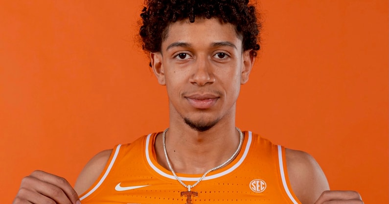 Clarence Massamba, Tennessee Basketball | Tennessee Athletics