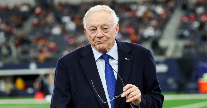 Jerry Jones (4)