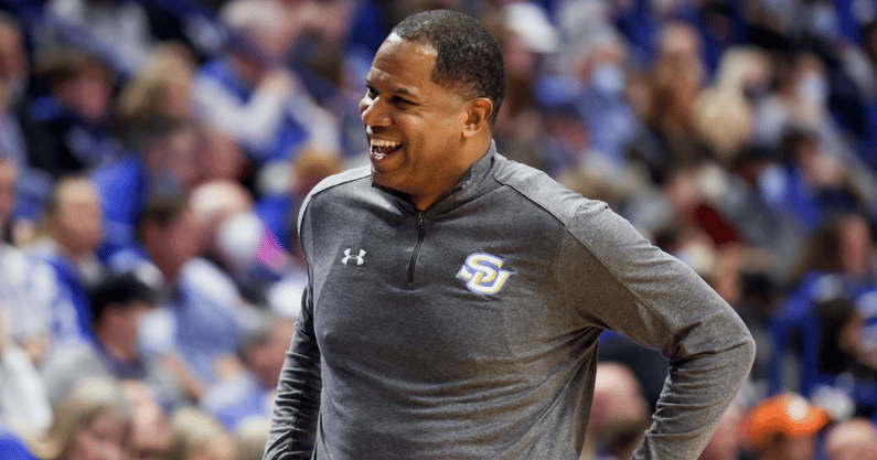 sean-woods-named-la-familia-head-coach-2025-tbt-kentucky
