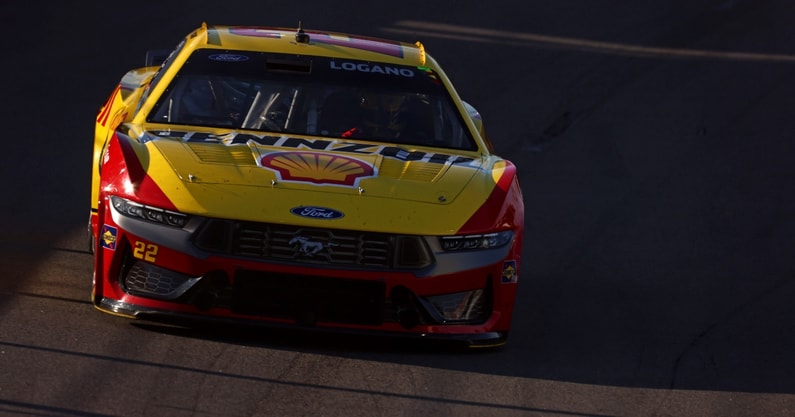 Joey Logano (24)