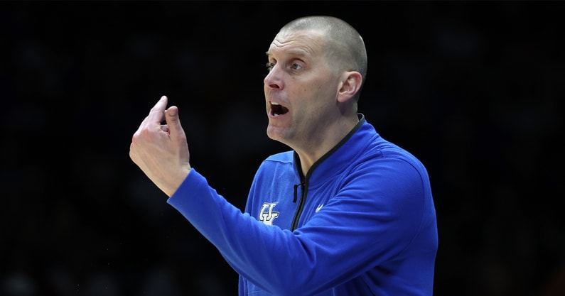 mark-pope-kentucky-basketball-schedule