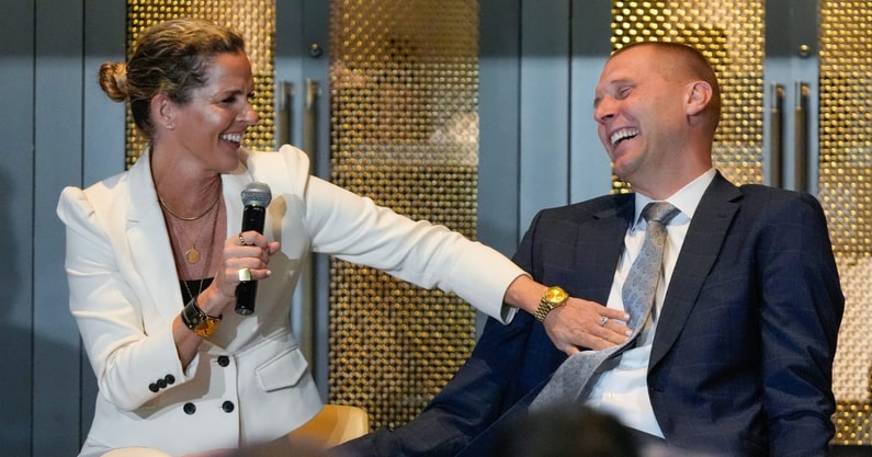 lee-anne-pope-makes-fun-of-husband-mark-for-saying-beautiful-and-special-so-much