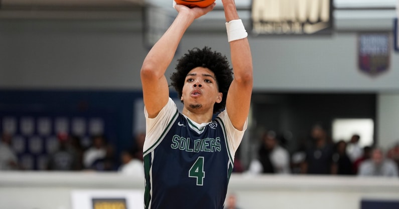 Oakland Soldiers’ Tyran Stokes (4) shoots a free throw during a game at Nike EYBL at the Memphis Sports & Events Center on Saturday, May 17, 2025 | Chris Day/The Commercial Appeal / USA TODAY NETWORK via Imagn Images