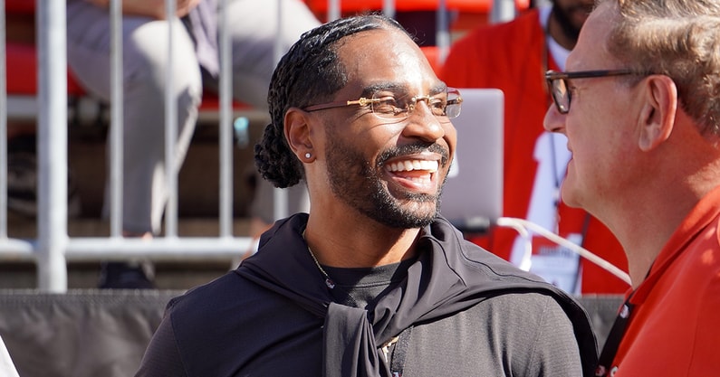 Ohio State Braxton Miller throws ball at AAU referee