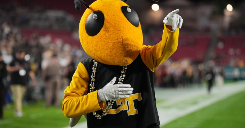NCAA Football: Gasparilla Bowl-Georgia Tech at Central Florida
