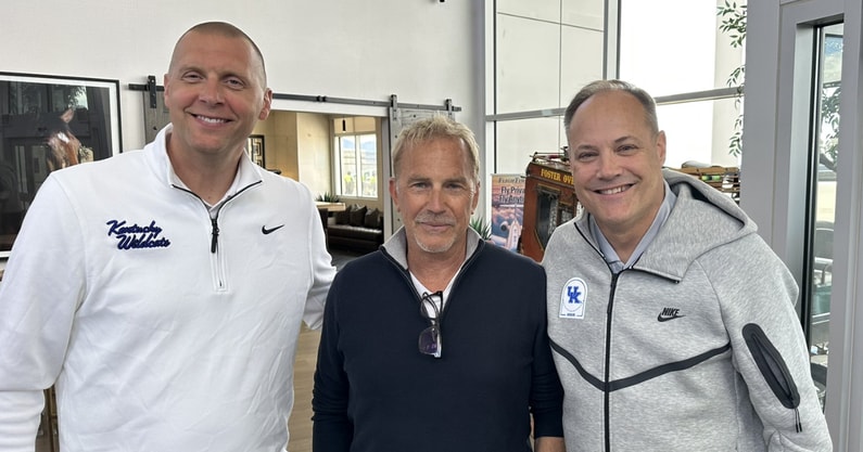Mark Pope (left), Kevin Costner (middle), and Mark Fox | Photo via Mark Fox (@coachmarkfox)