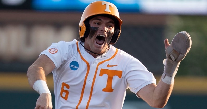 Andrew-Fischer-issues-challenge-Tennessee-fans-after-winning-Knoxville-Regional