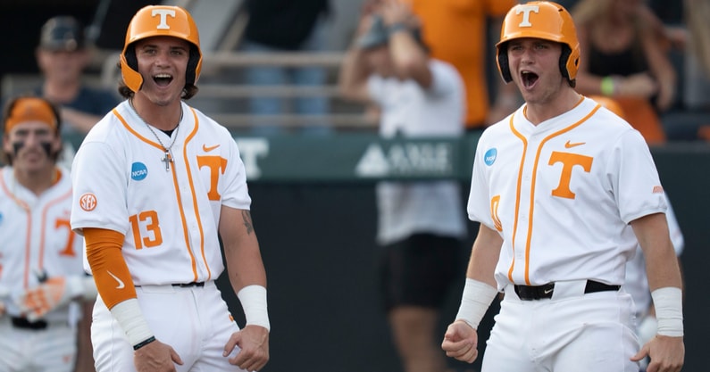 Reese Chapman and Levi Clark. Credit: Saul Young/News Sentinel / USA TODAY NETWORK via Imagn Images