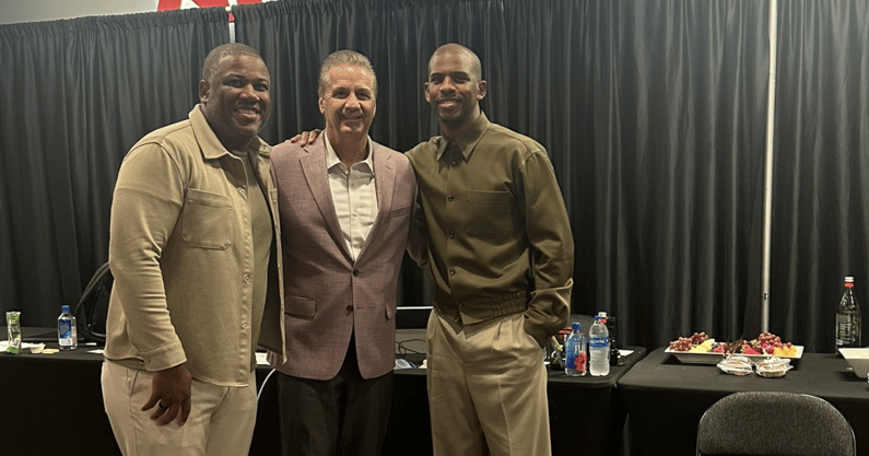 CJ Paul (left), John Calipari (middle), and Chris Paul | via X/Twitter: @CoachCalArk