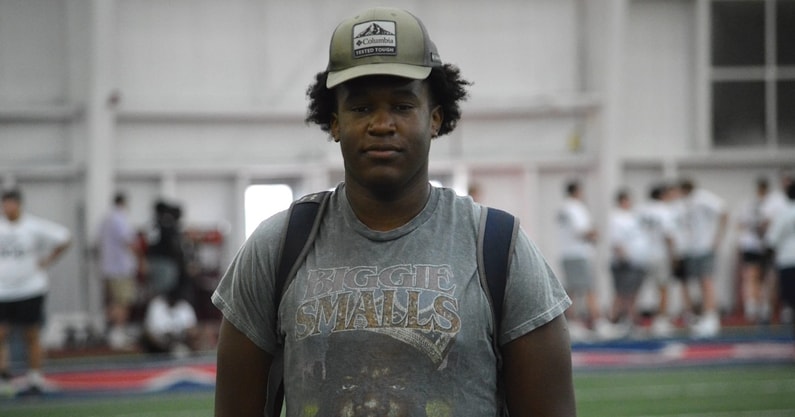 ole-miss-dl-coach-randall-joyner-turns-attention-to-elite-dl-benjarvis-shumaker