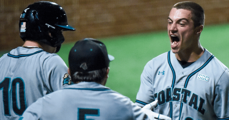 Coastal-Carolina-sweeps-Auburn-Super-Regional-with-late-comeback-Tigers