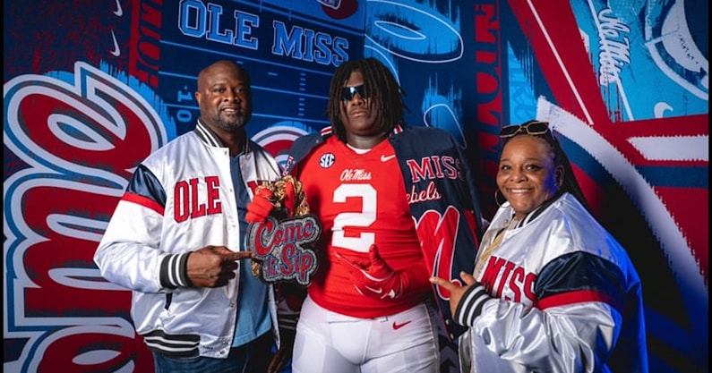environment-vibe-at-ole-miss-stands-out-to-top-targets-for-lane-kiffin
