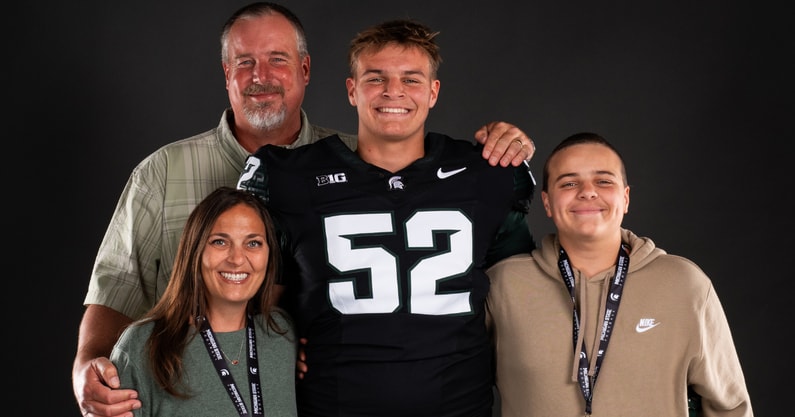 OT Collin Campbell and family on Michigan State official visit