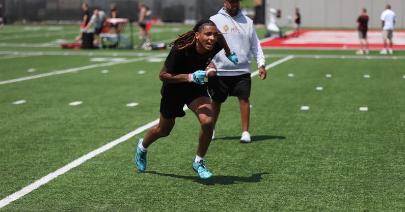 Taelyn Mayo by Mick Walker -- Lettermen Row --