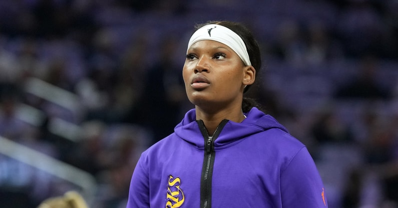 Los Angeles Sparks forward Sania Feagin (1) before the game against the Golden State Valkyries at Chase Center. Mandatory Credit: Darren Yamashita-Imagn Images