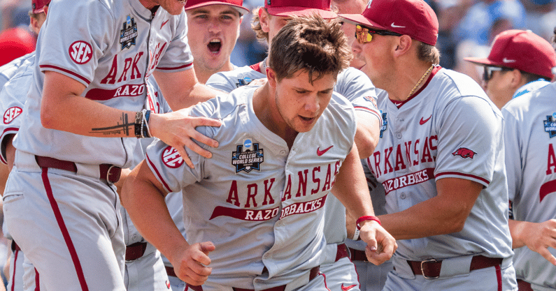 Gage-Wood-explains-when-he-decided-to-embrace-Murray-State-players-postgame