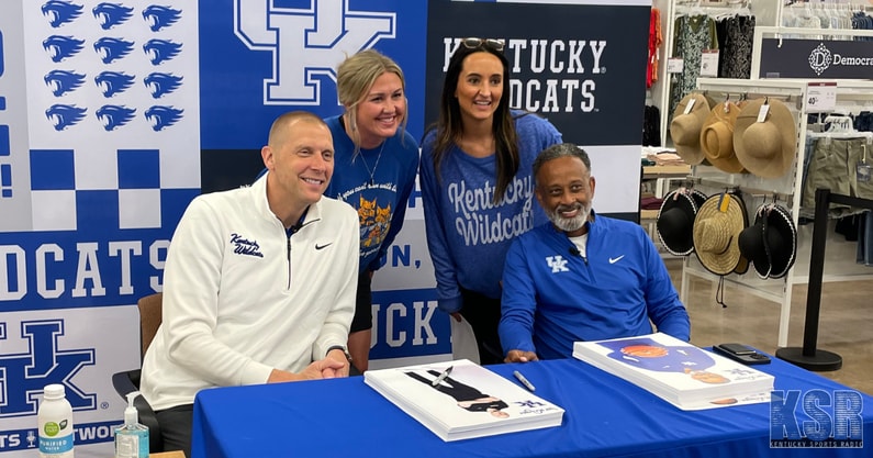 Mark Pope and Kenny Brooks hosted a meet and greet at the Beaumont Kroger in Lexington, KY on Tuesday afternoon