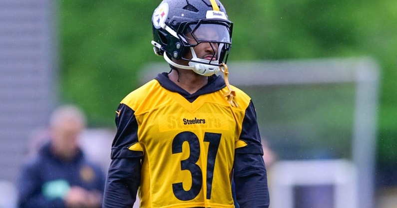 5-28-2025-Steelers-OTA-Day-2-4860-e1748706952961-scaled-e1749057992735