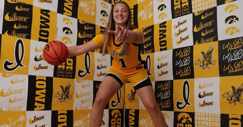 The Hawkeyes hosted '27 four-star Madeline Mignery on Tuesday.