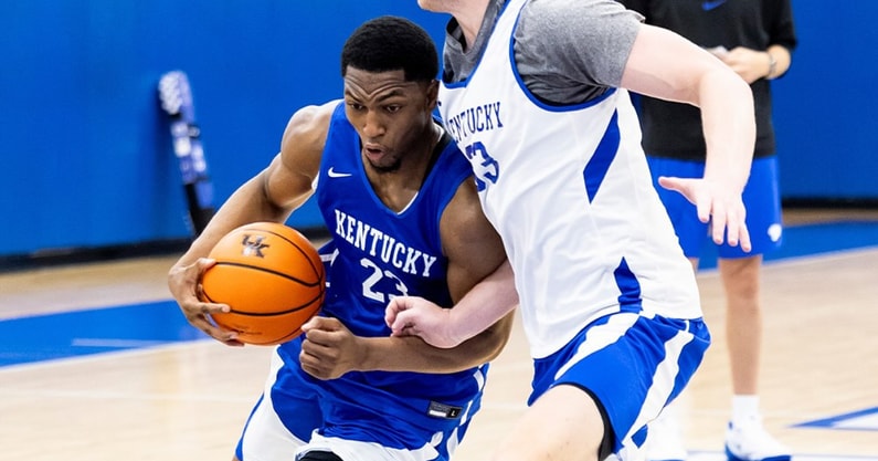 Mo Dioubate drives the lane at a Kentucky summer basketball practice, via UK Athletics