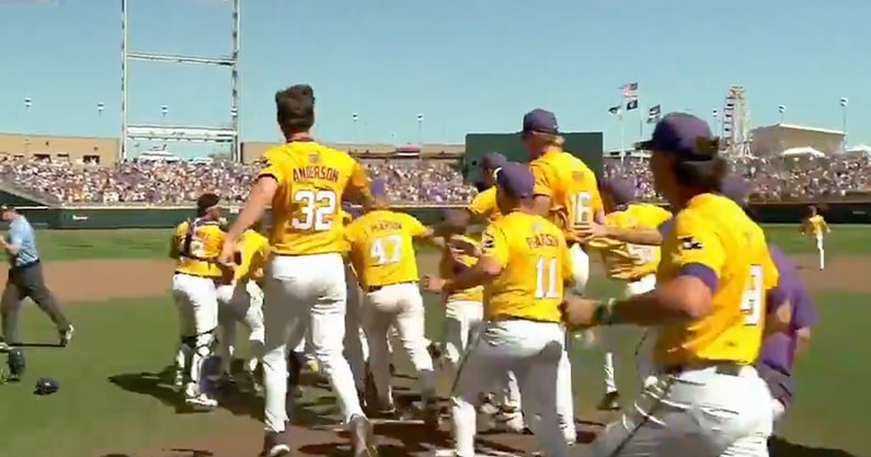 LSU dogpile College World Series