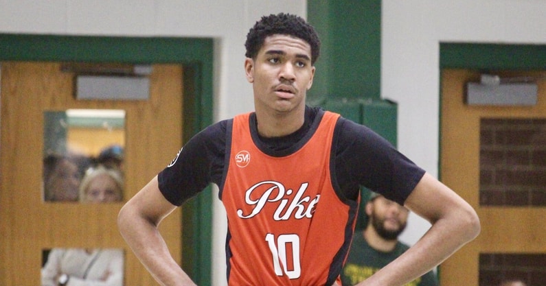 Isaiah_Hill_GoldandBlack