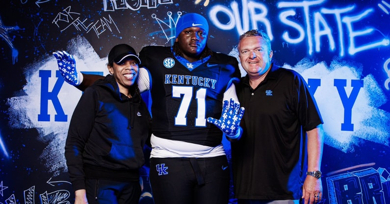 OL Tyreek Jemison during his official visit to Kentucky, via UK Athletics
