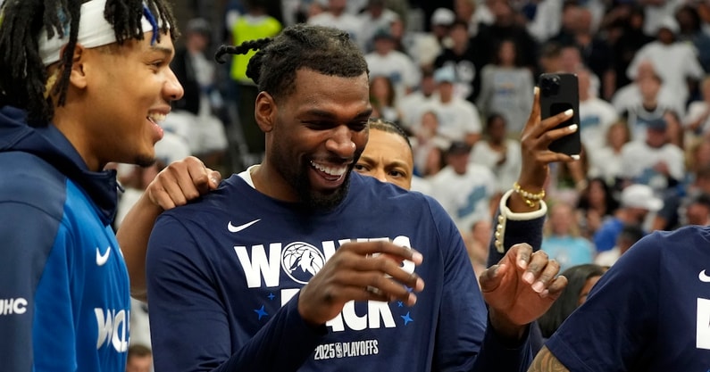 NBA: Playoffs-Oklahoma City Thunder at Minnesota Timberwolves