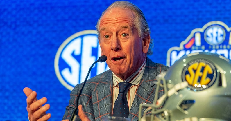 Ole Miss legend Archie Manning