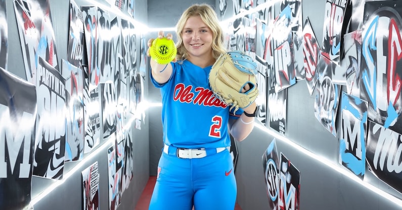 florida-transfer-catcher-makenna-bellaire-commits-to-ole-miss-softball