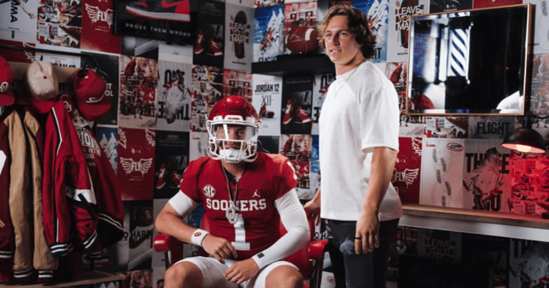 Quarterback Bowe Bentley