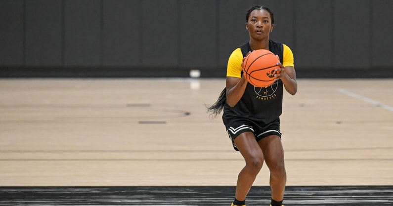 Georgia Tech transfer Chit-Chat Wright looks to make an impact as a sophomore. (Photo by Dennis Scheidt)