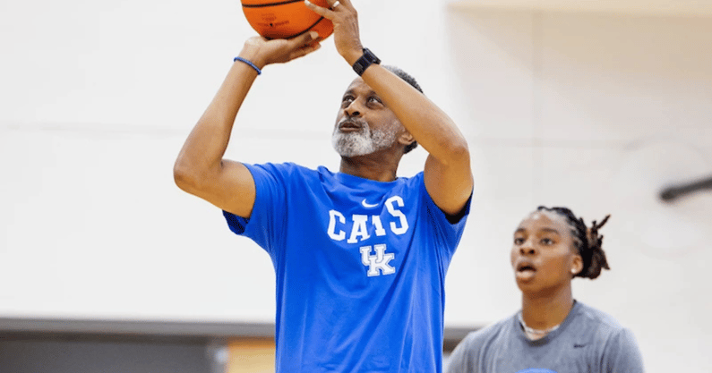 kenny-brooks-thinks-kentucky-talented-anyone-in-sec-mini-wnba