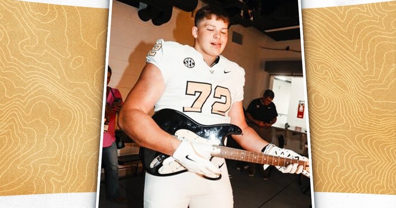 Mitchell Smith Commitment - Rivals Graphic