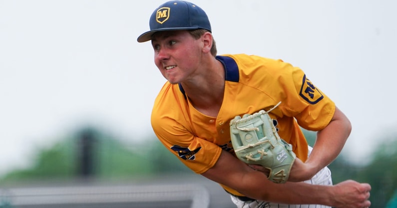 Matt Ponatoski delivers a dart on the diamond for Moeller, via Frank Bowen IV:The Enquirer : USA TODAY NETWORK via Imagn Images